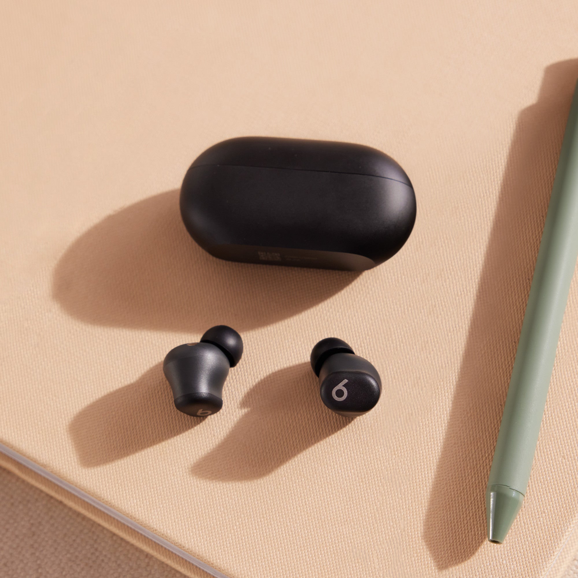 Beats Solo Buds Negro Mate 6