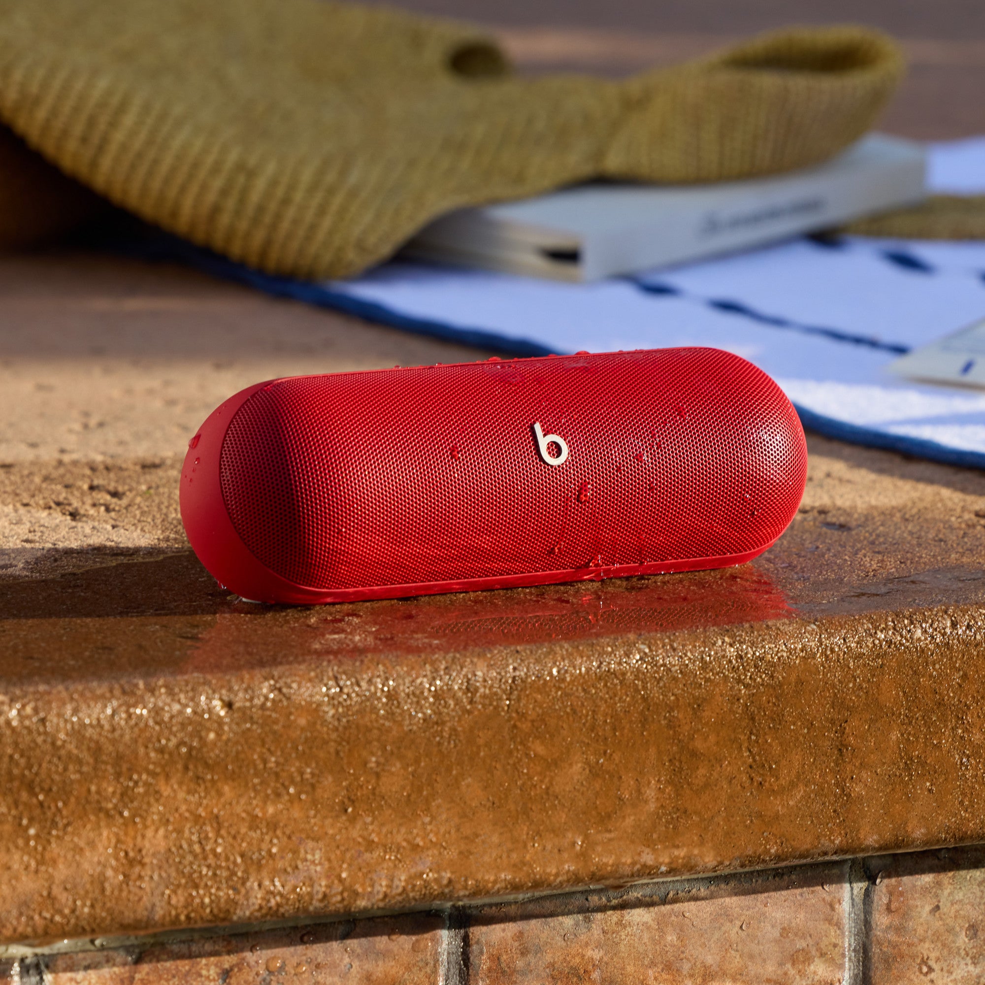 Beats Pill Rojo audaz 5
